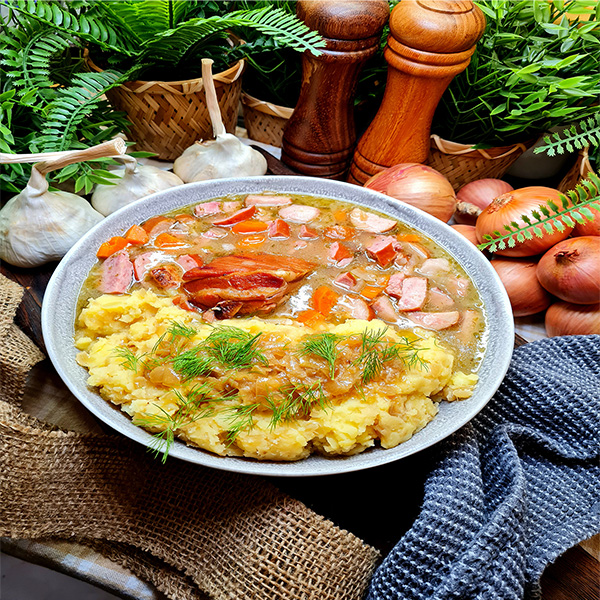 Essen, Präsentation des Essens, Esstisch, Tisch, Pflanze, Essen, Präsentation des Essens, Esstisch, Tisch, Pflanze